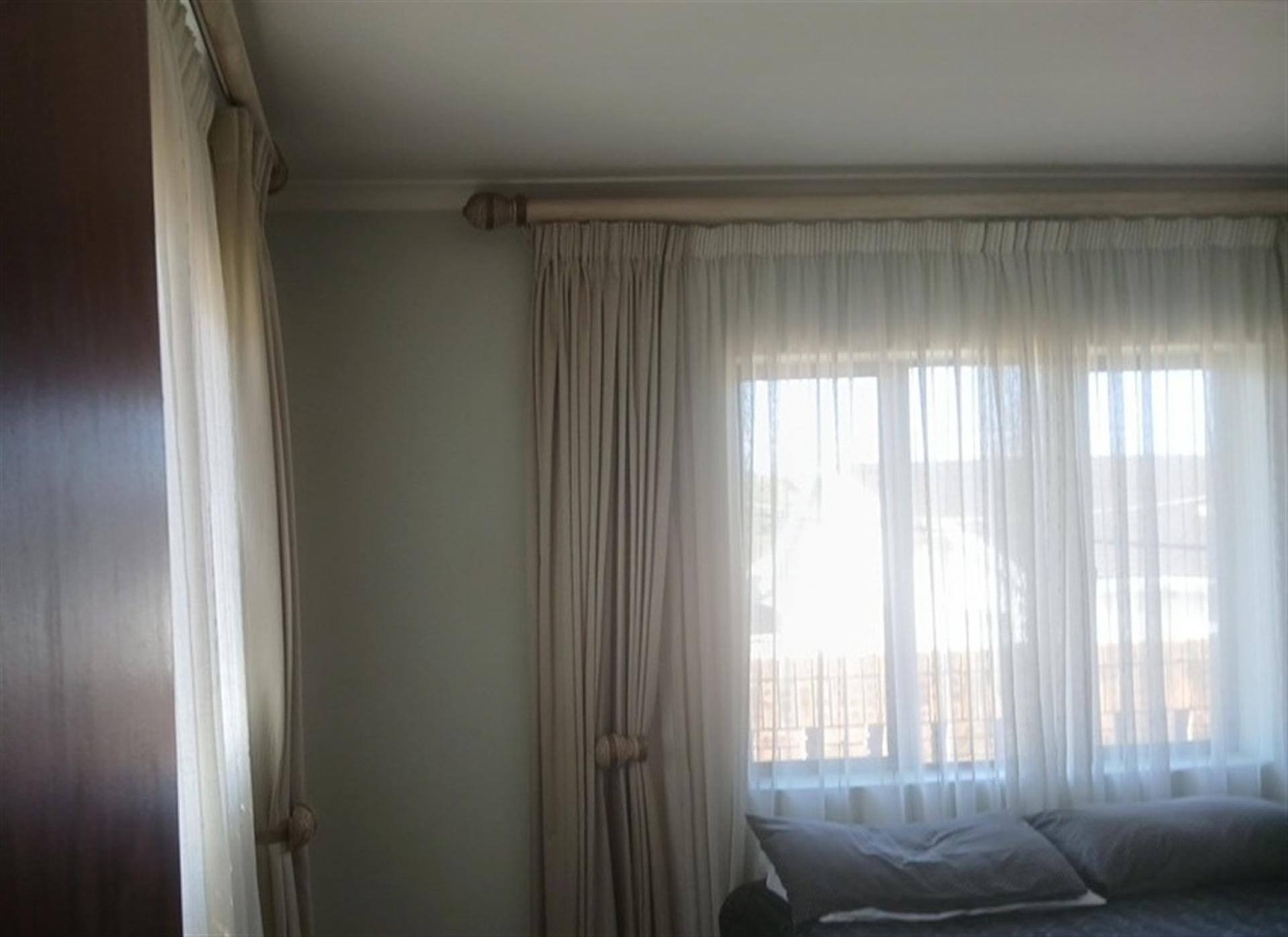 Bed Room 1 of property in Shallcross 