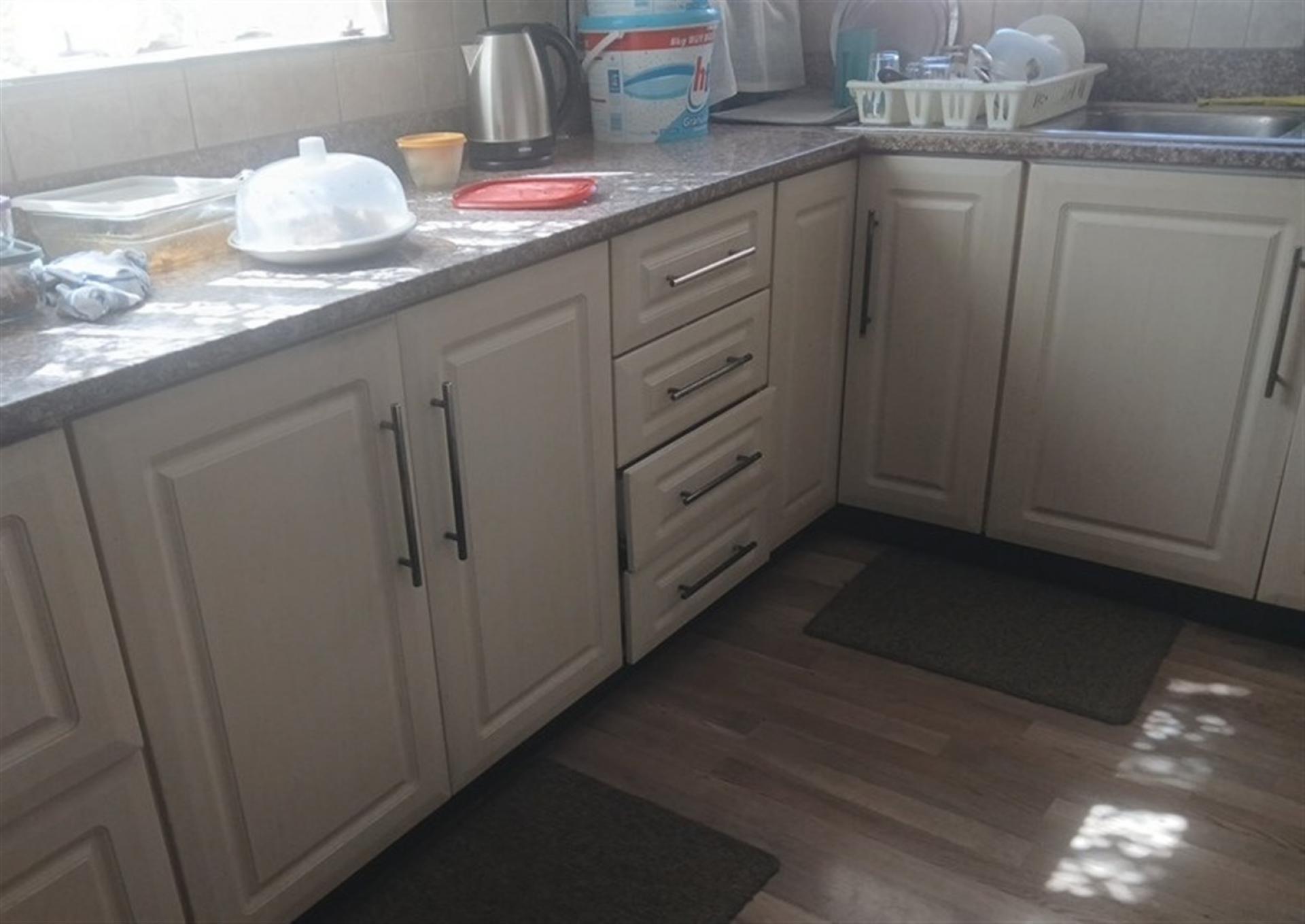 Kitchen of property in Shallcross 