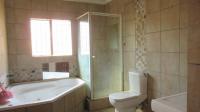 Bathroom 3+ - 17 square meters of property in Reyno Ridge