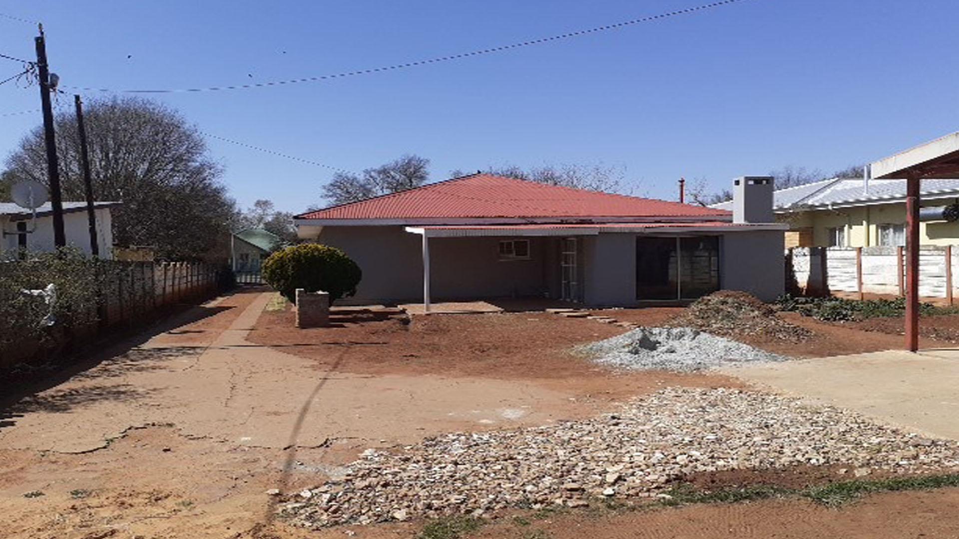 Front View of property in Potchefstroom