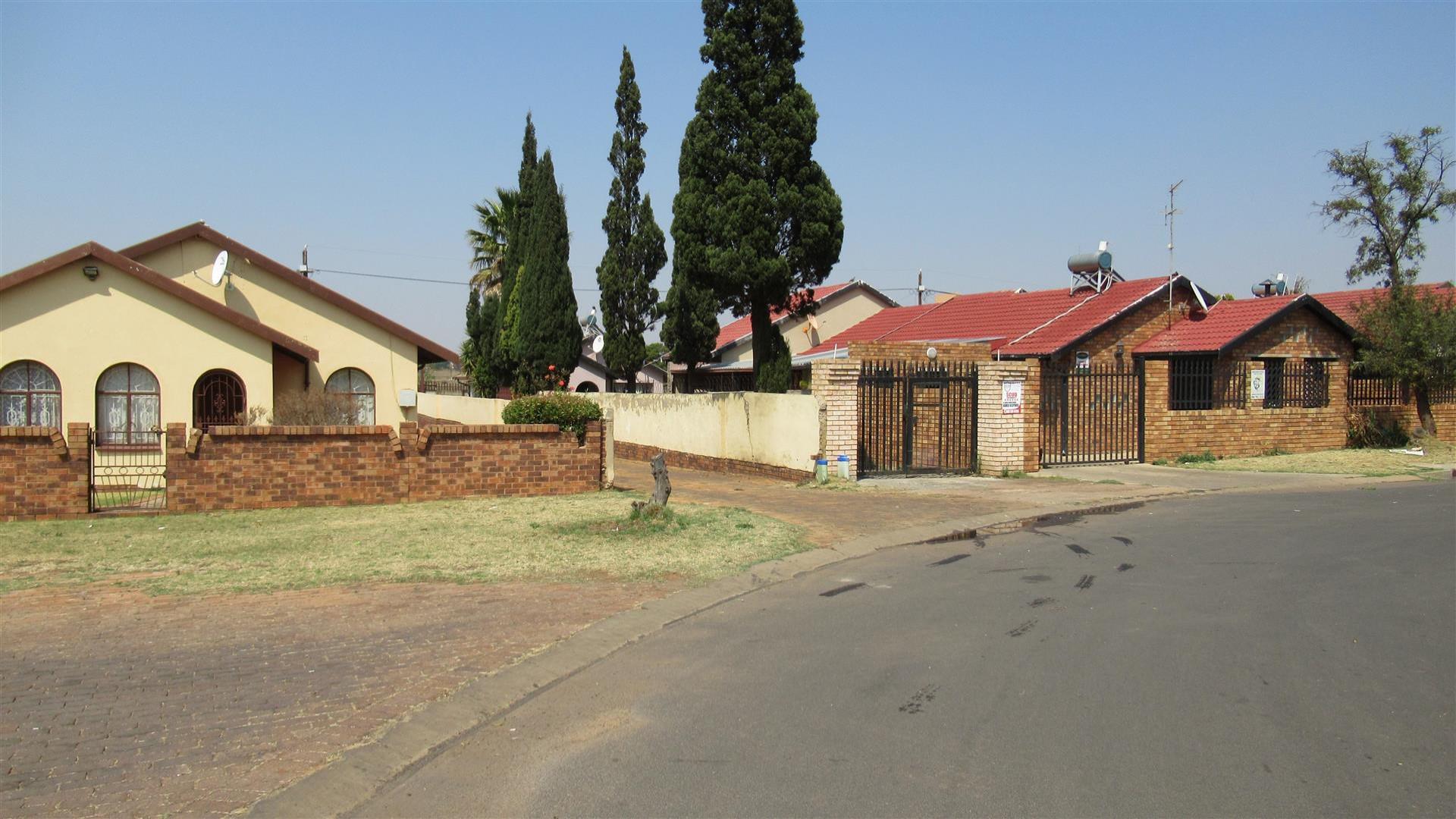 Front View of property in Lenasia South