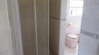 Main Bathroom - 11 square meters of property in Lenasia South