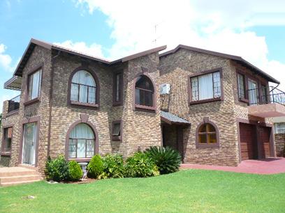 4 Bedroom House for Sale For Sale in Highveld - Private Sale - MR38450