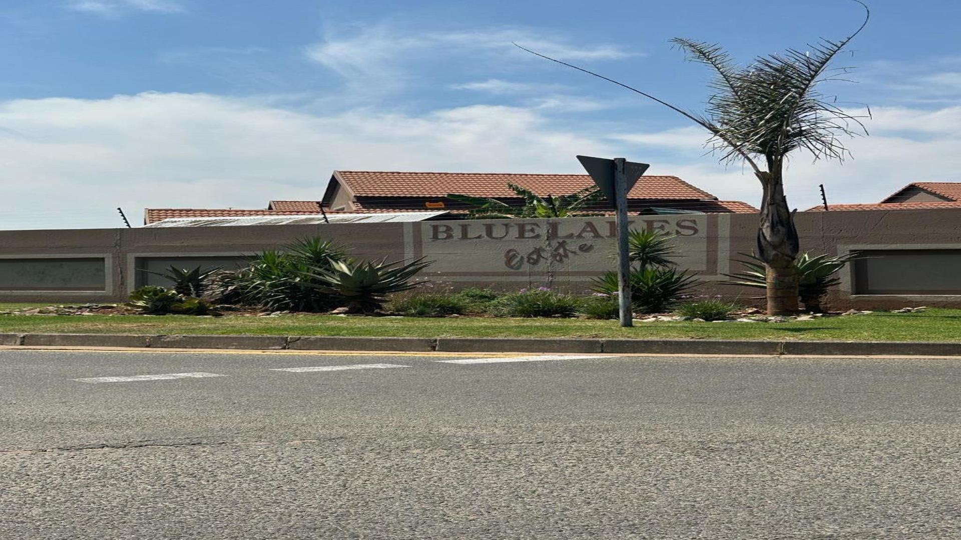 Front View of property in Kleinfontein