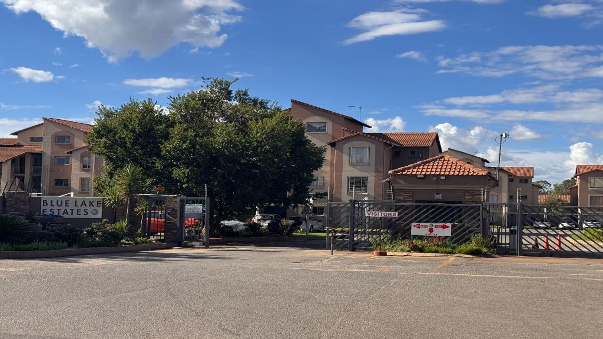 Front View of property in Kleinfontein
