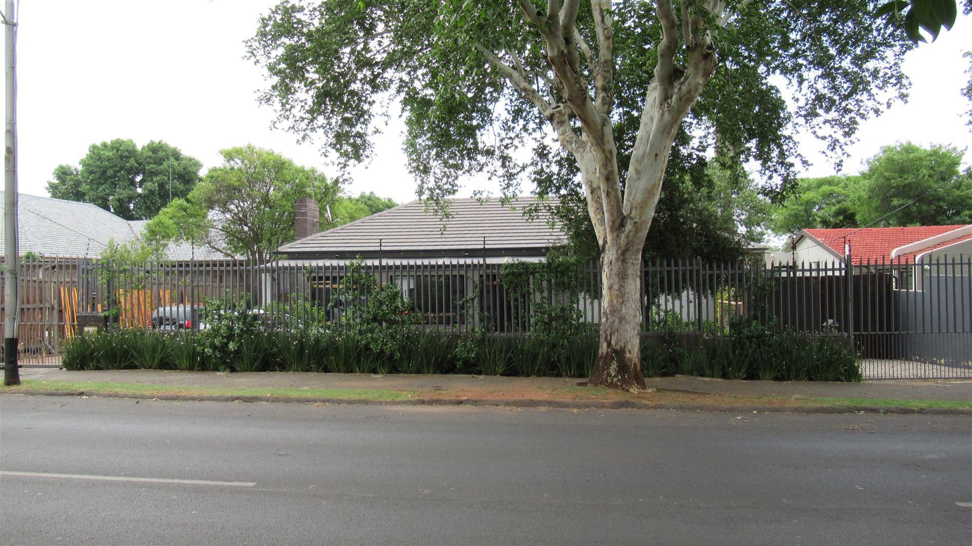 Front View of property in Greenside