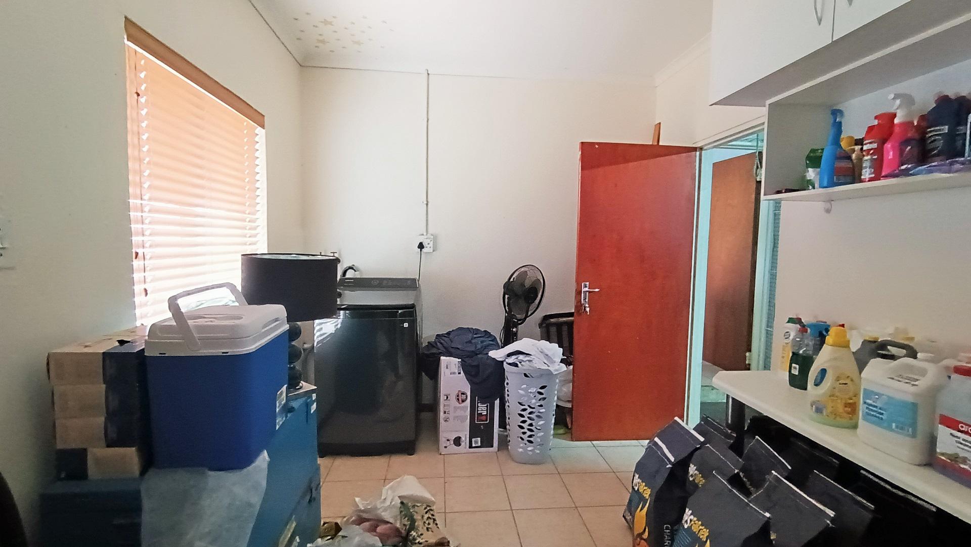 Staff Room - 11 square meters of property in Proteavallei