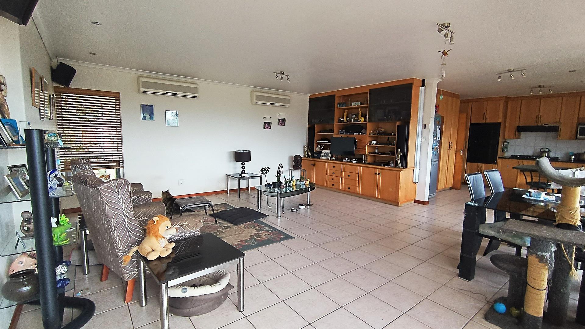 TV Room - 18 square meters of property in Proteavallei