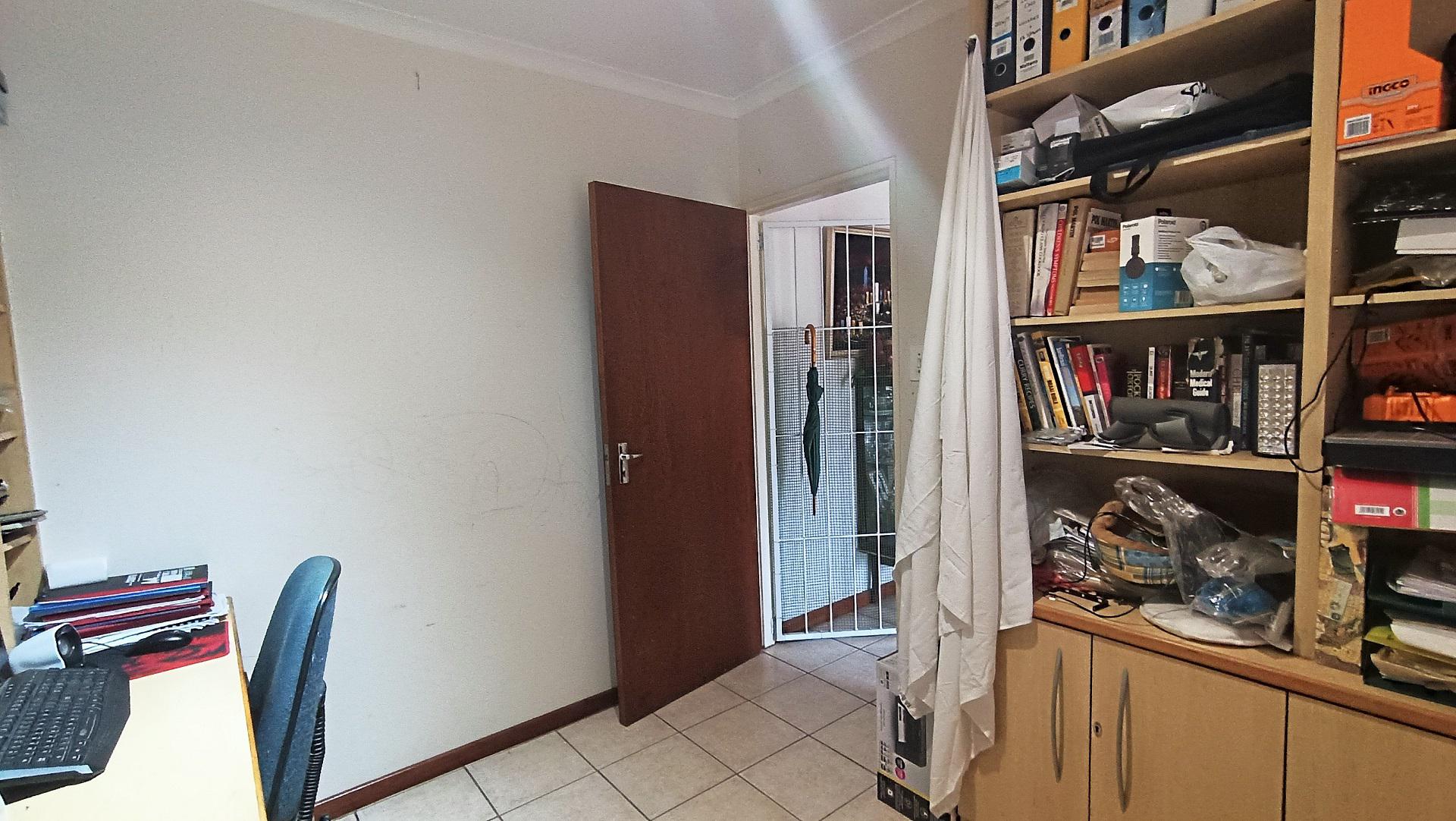 Study - 7 square meters of property in Proteavallei