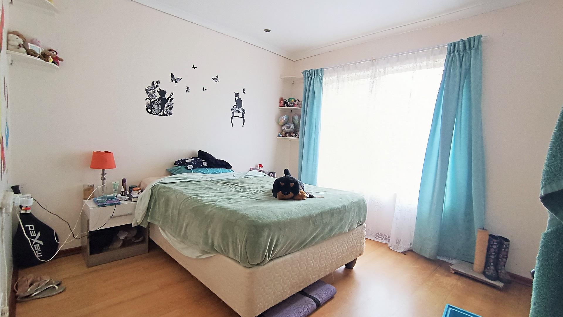 Bed Room 2 - 12 square meters of property in Proteavallei