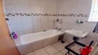 Bathroom 1 - 6 square meters of property in Kwaggasrand