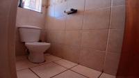 Bathroom 1 - 6 square meters of property in Kwaggasrand
