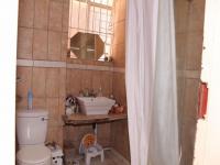 Bathroom 1 - 5 square meters of property in Edleen