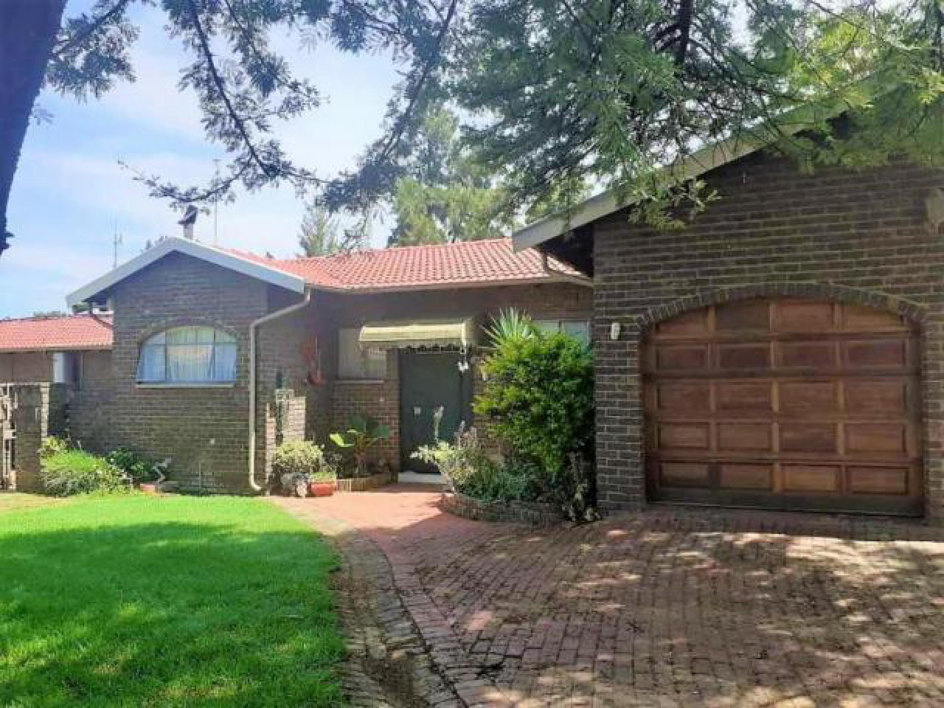 Front View of property in Brackenhurst