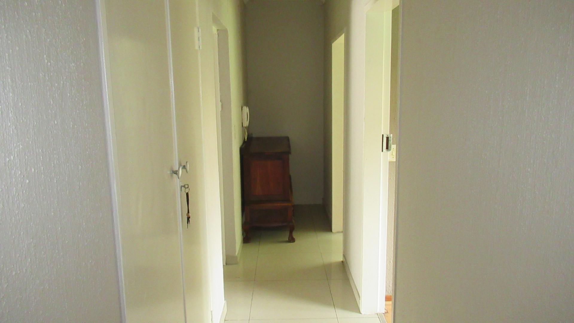 Spaces - 20 square meters of property in Brackenhurst