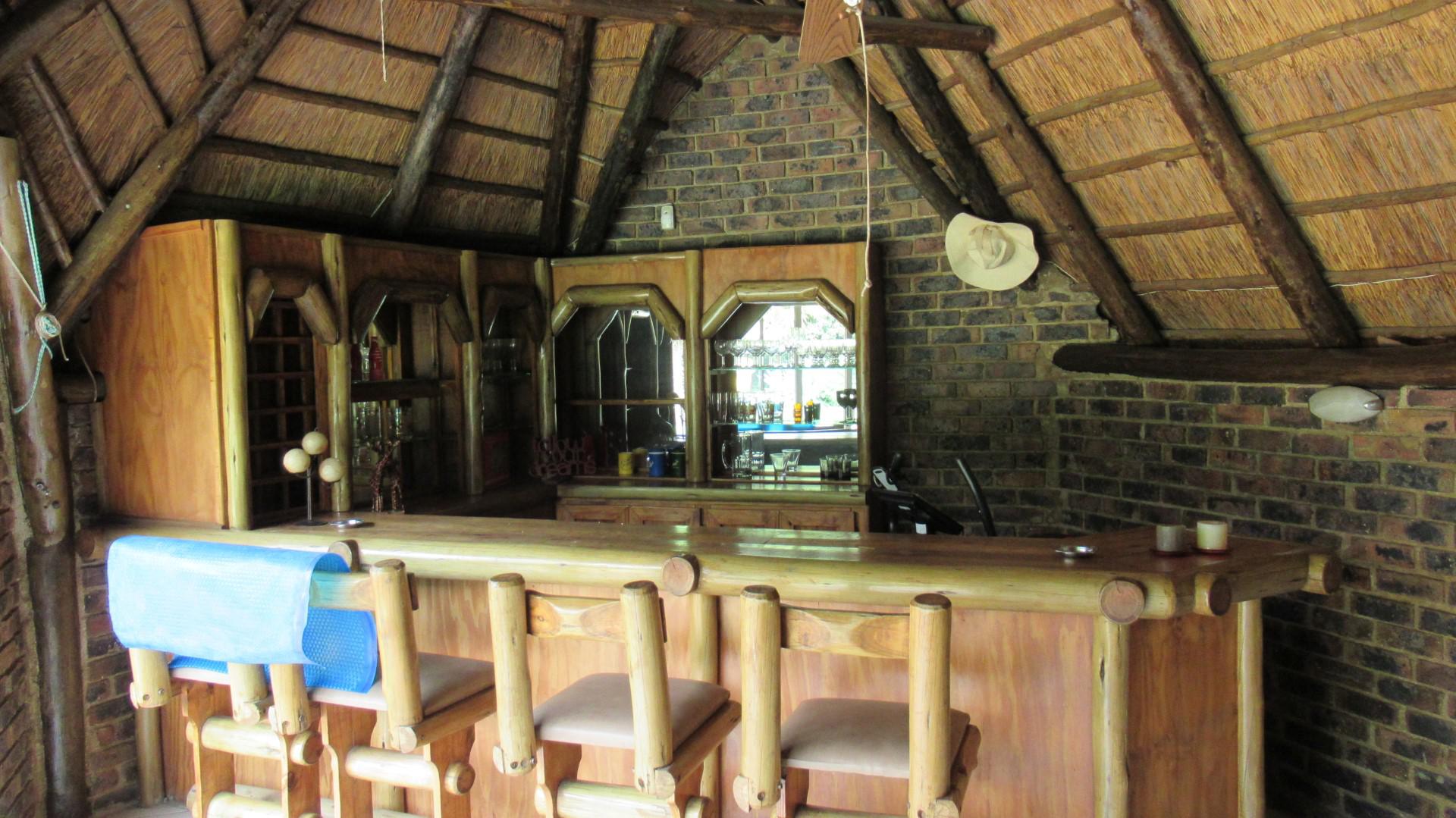 Entertainment - 42 square meters of property in Brackenhurst