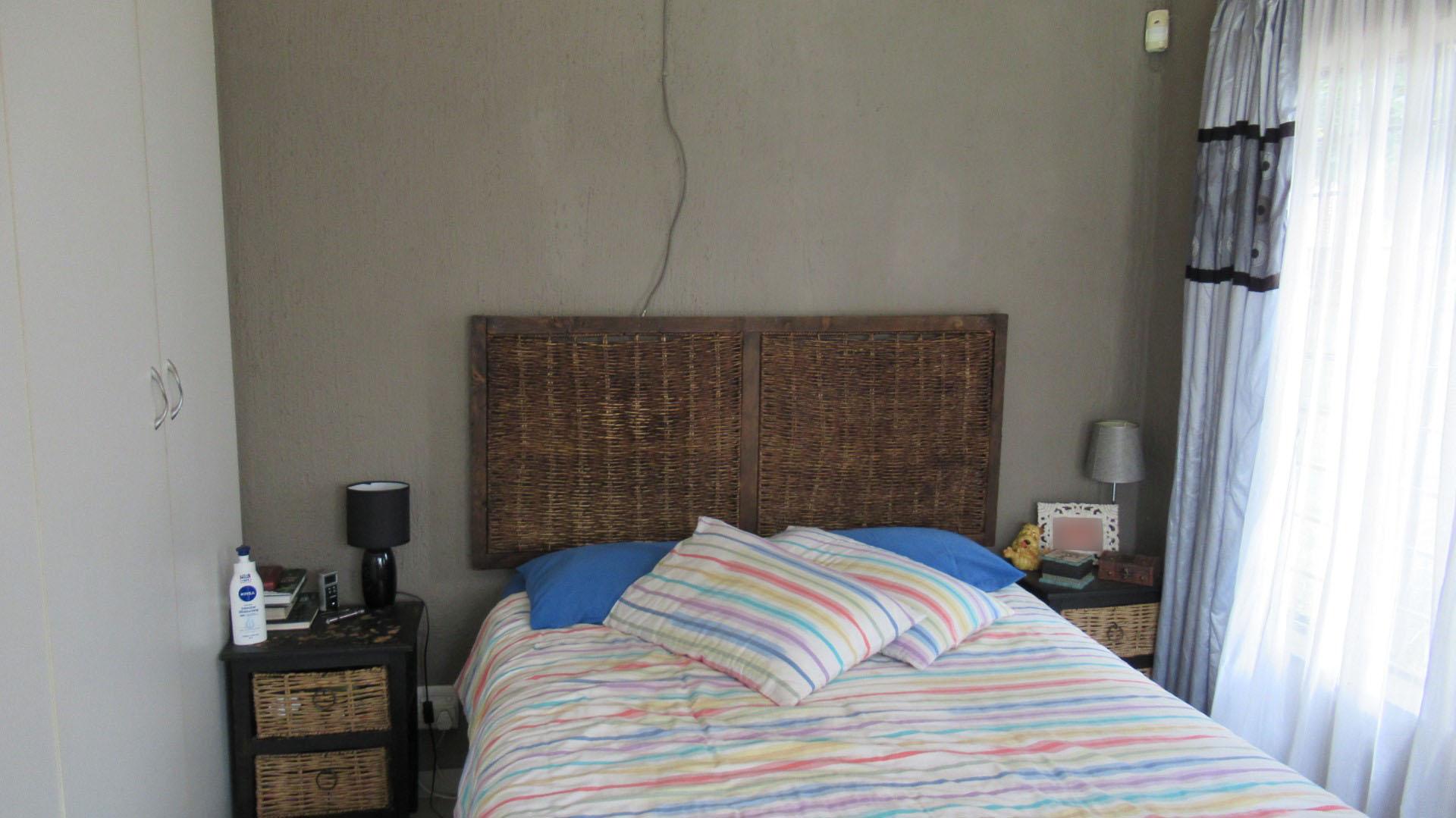 Bed Room 5+ - 18 square meters of property in Brackenhurst