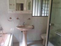 Bathroom 2 - 6 square meters of property in Brackenhurst