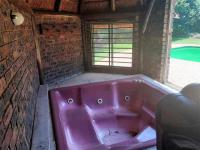 Entertainment - 42 square meters of property in Brackenhurst