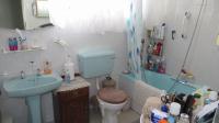 Bathroom 2 - 6 square meters of property in Brackenhurst