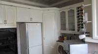 Kitchen - 25 square meters of property in Brackenhurst