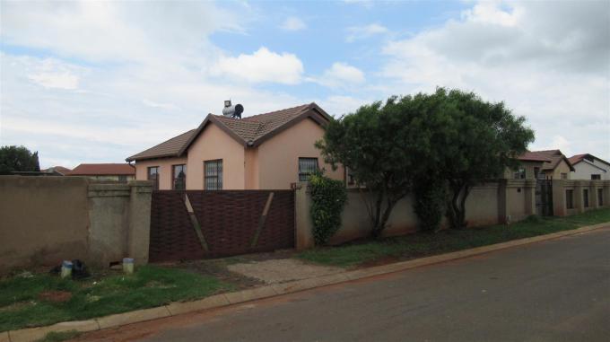 Standard Bank SIE Sale In Execution 3 Bedroom House for Sale in Dawn Park - MR385878