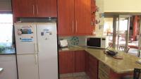 Kitchen - 18 square meters of property in Alberton