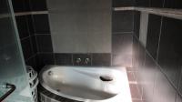 Bathroom 3+ - 8 square meters of property in Alberton