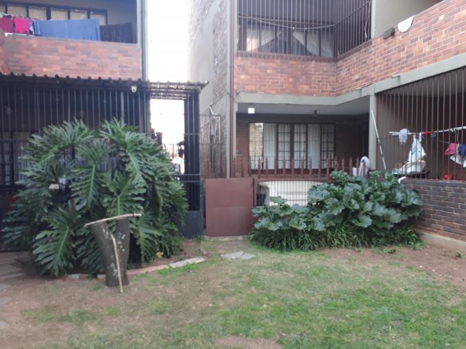 2 Bedroom Apartment for Sale For Sale in Turffontein - MR386510
