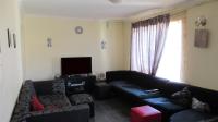 Lounges - 22 square meters of property in Ennerdale