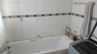 Bathroom 1 - 5 square meters of property in Ennerdale