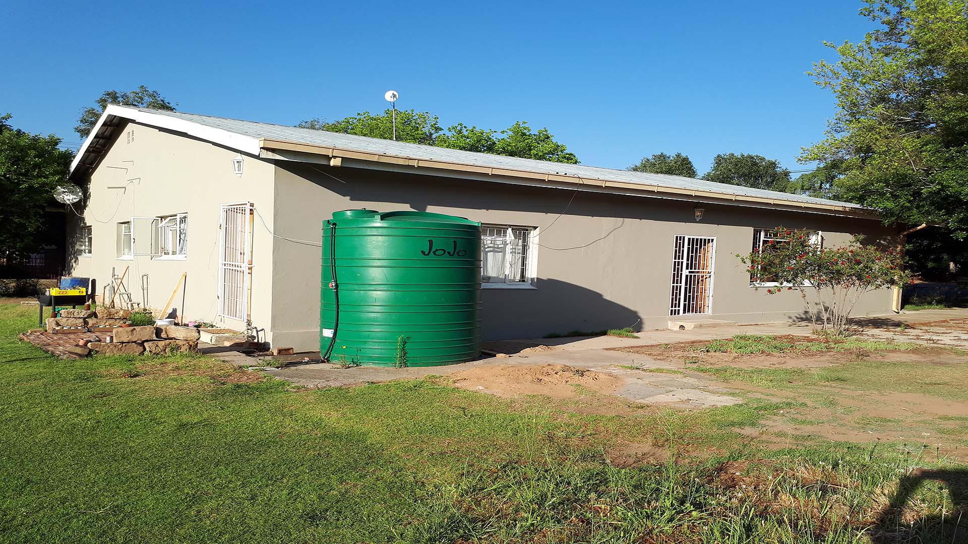 Front View of property in Clocolan