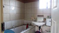 Bathroom 1 - 4 square meters of property in Lotus Gardens