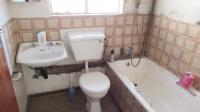 Bathroom 1 - 4 square meters of property in Casseldale