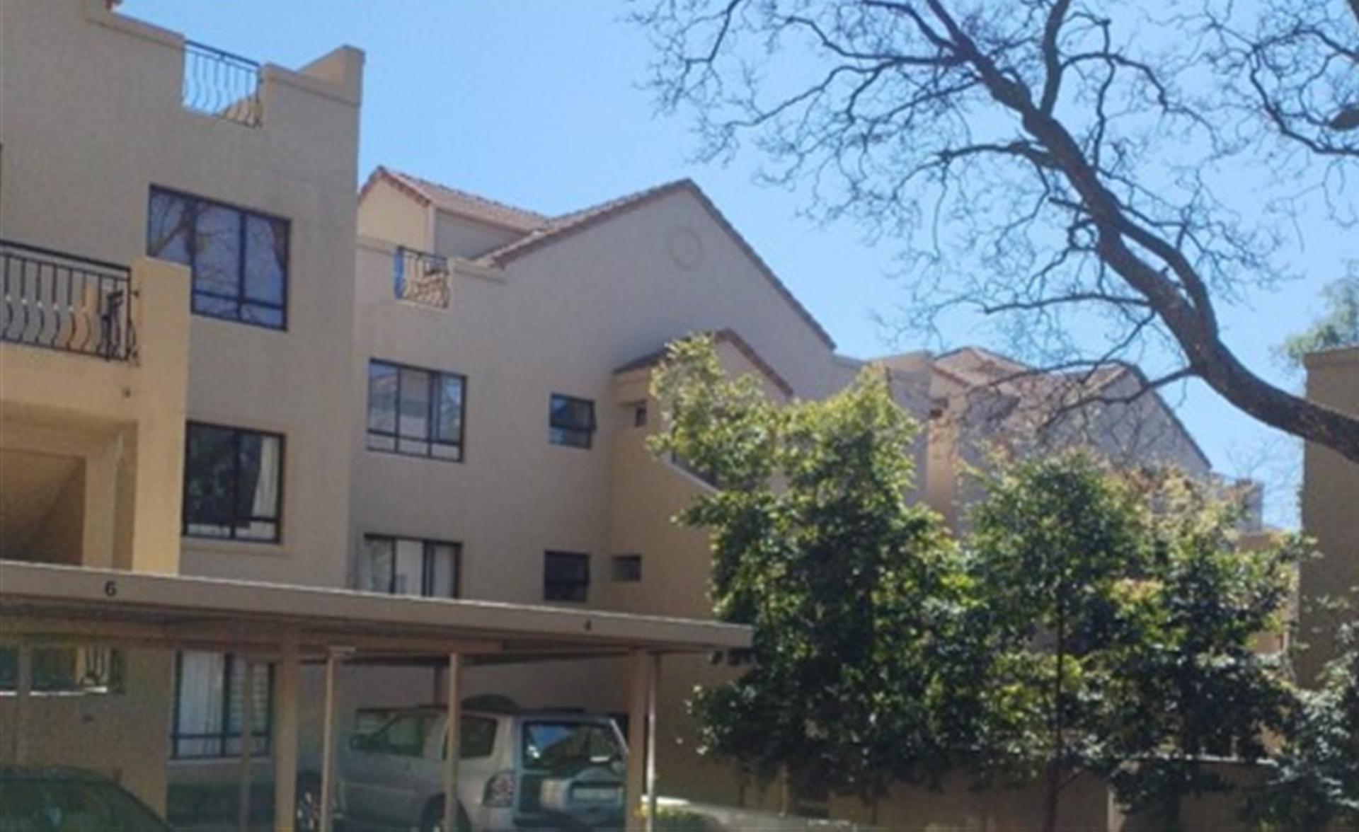 Front View of property in Strathavon