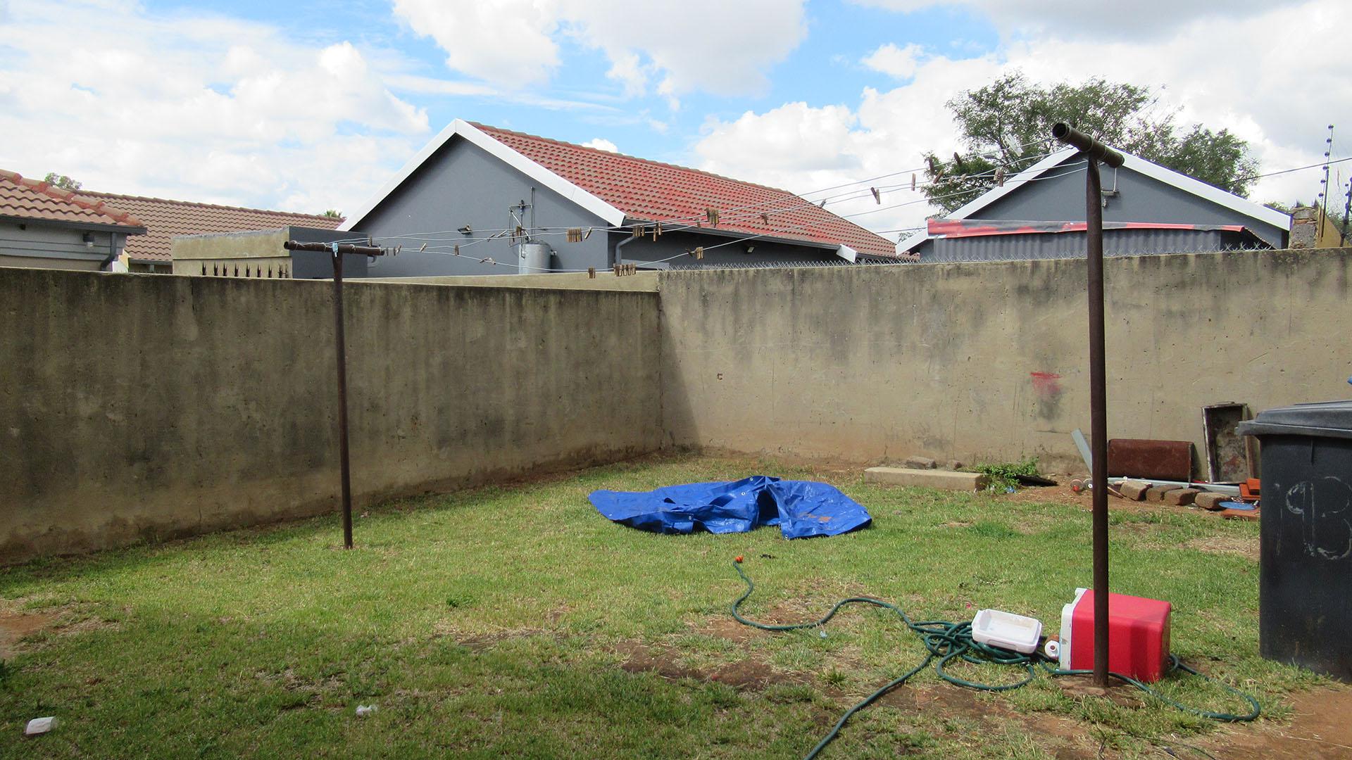 Backyard of property in Fleurhof
