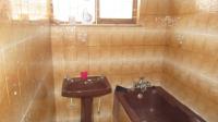 Bathroom 1 - 6 square meters of property in Mariann Heights