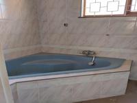 Bathroom 1 - 6 square meters of property in Mariann Heights