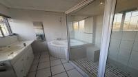 Bathroom 2 of property in Die Wilgers