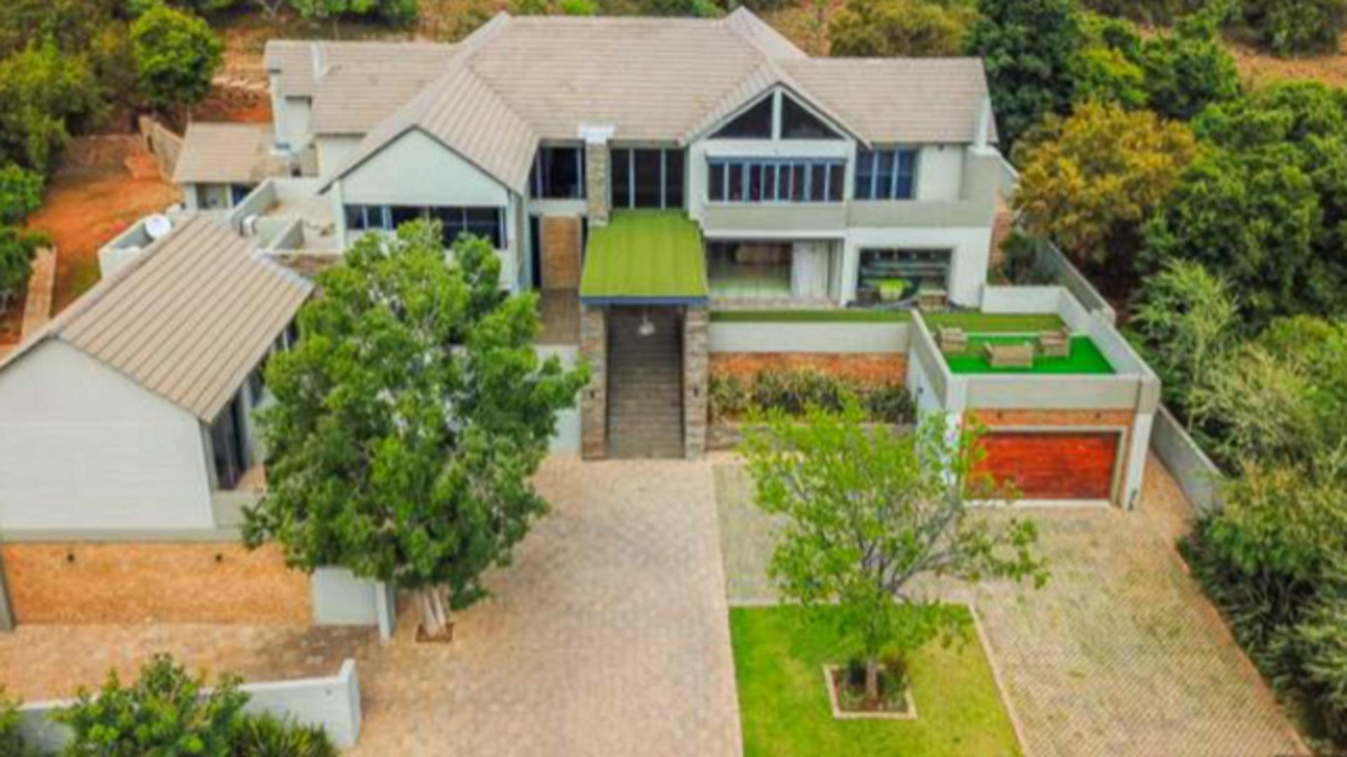 Front View of property in Silver Lakes Golf Estate