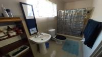 Bathroom 2 - 6 square meters of property in Meer En See
