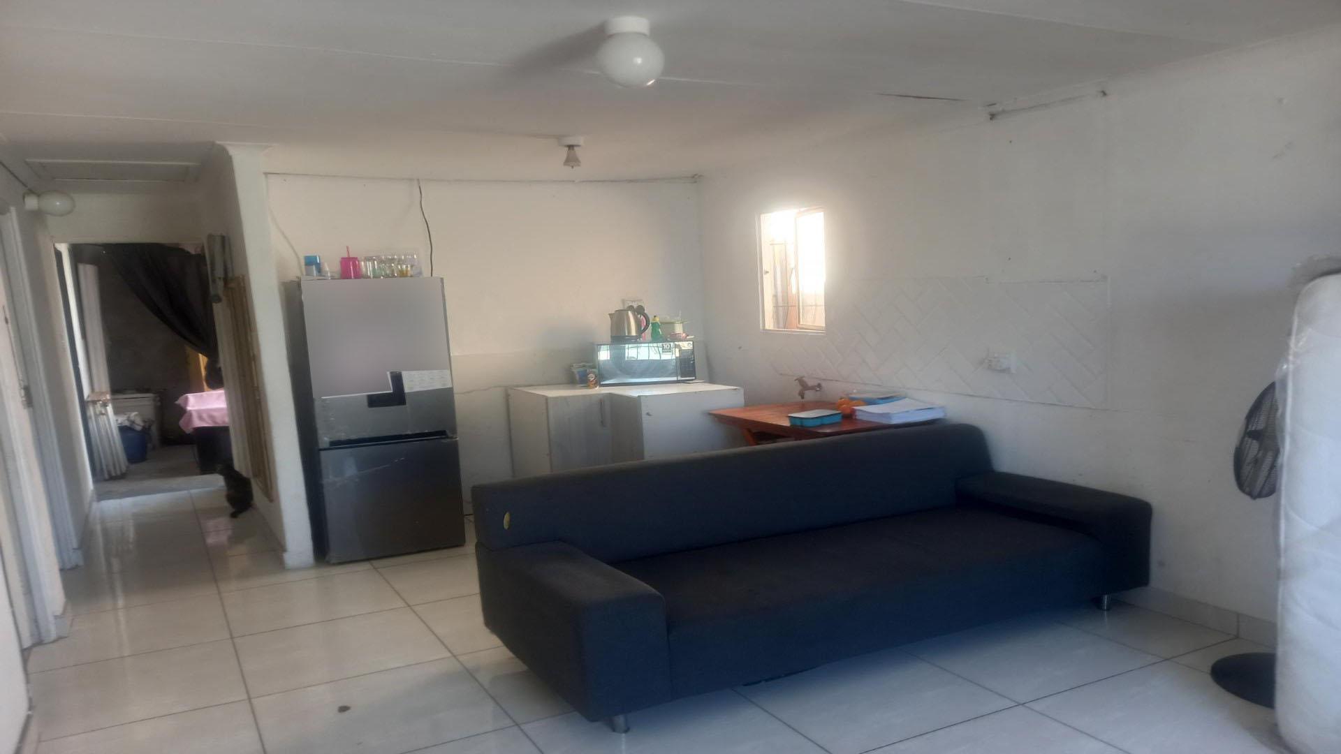 Lounges of property in Milnerton
