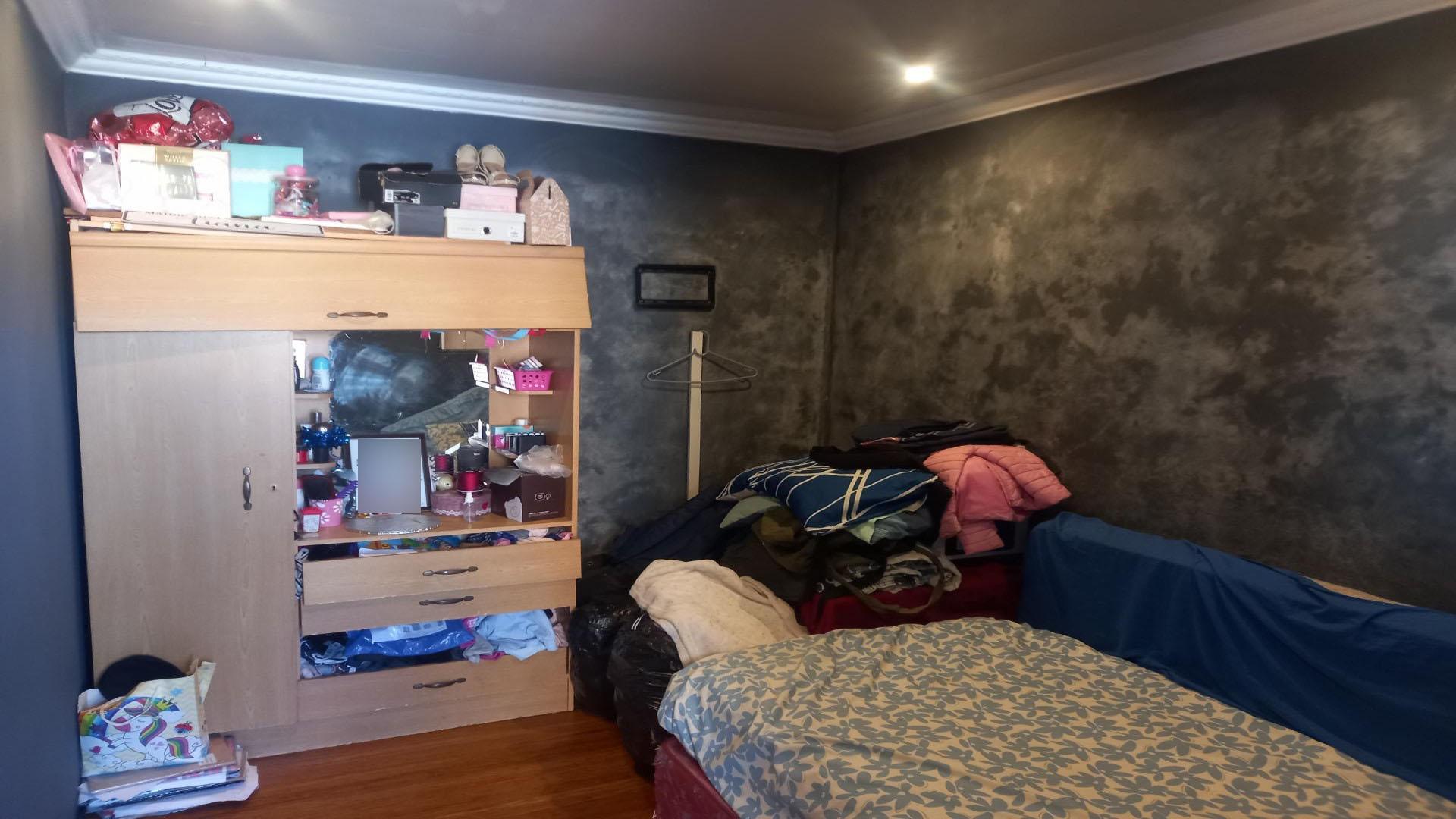 Bed Room 2 of property in Milnerton