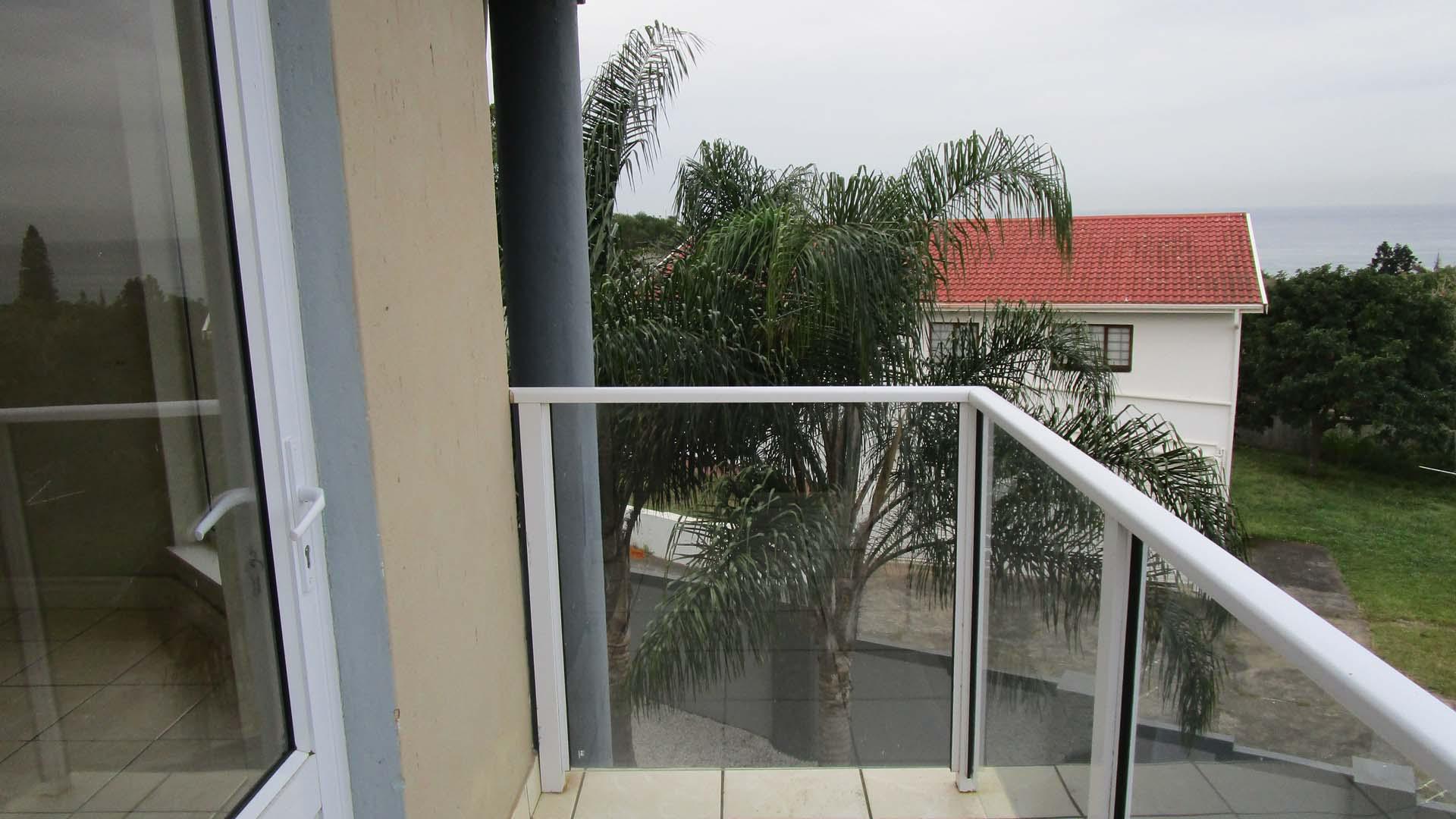 Balcony - 22 square meters of property in Shelly Beach