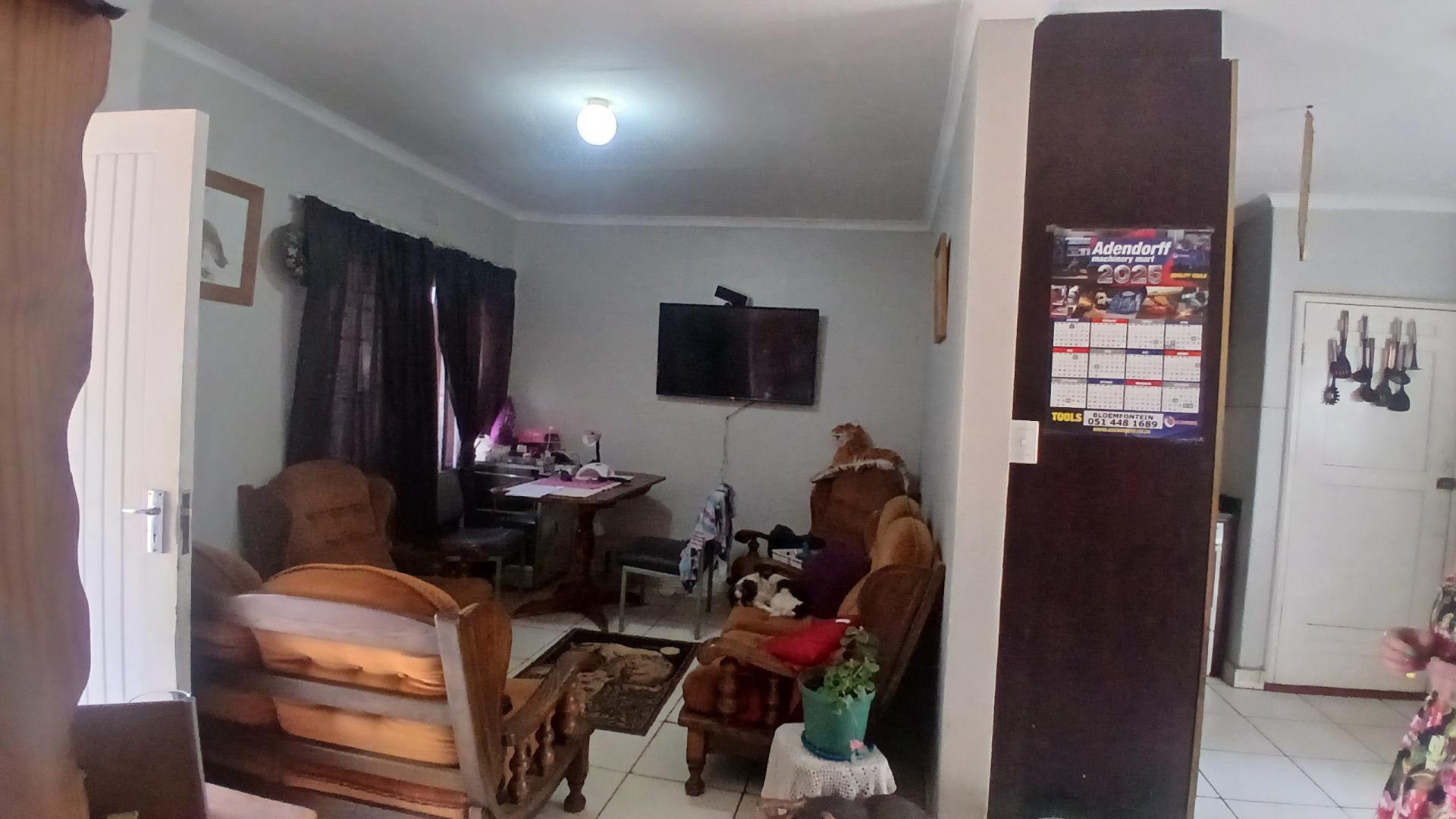 Lounges of property in Oranjesig