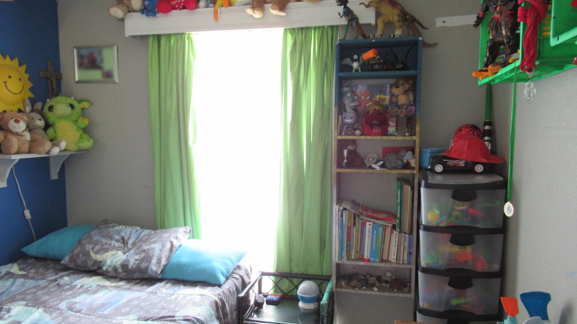 Bed Room 2 - 11 square meters of property in Albertsdal