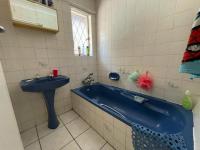 Bathroom 1 - 5 square meters of property in Albertsdal