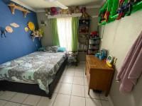 Bed Room 1 - 10 square meters of property in Albertsdal