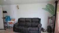 Lounges - 45 square meters of property in Albertsdal