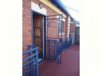 2 Bedroom 1 Bathroom Flat/Apartment to Rent for sale in Mooikloof Ridge